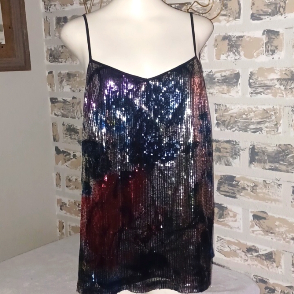 Sequent Top with Vibrant colors